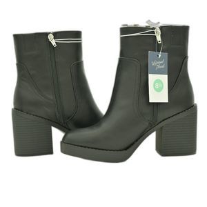 Universal Thread Side Zipper Boots in Black Size 8.5
